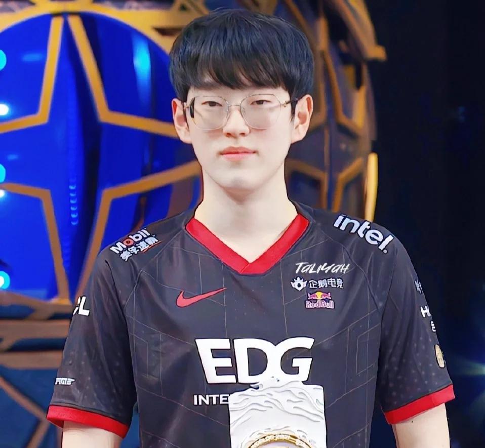 关于Scout爆冷击败MAD，赛况扑朔迷离引爆全场！的信息